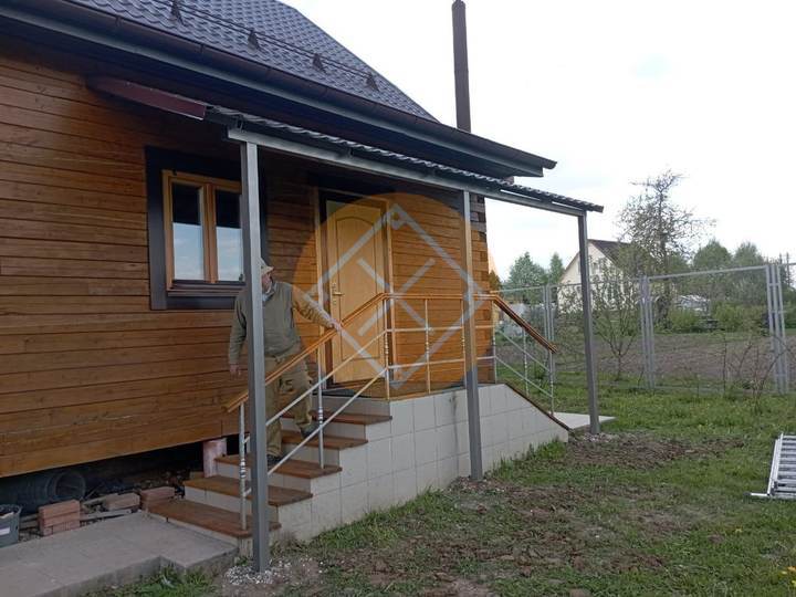 стальной дачный навес из металлочерепицы