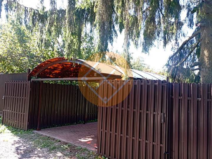 стальной арочный навес из поликарбоната